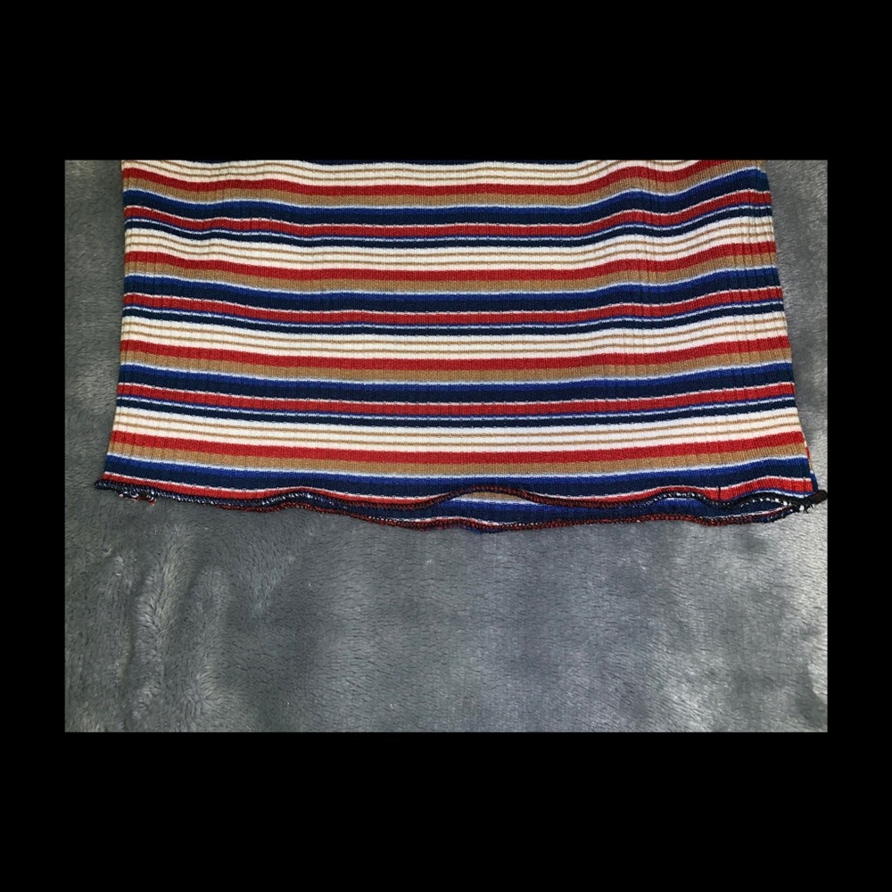 Crop top - Picture 5 of 5